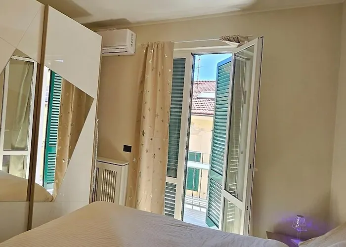 Il Porto Dei Sogni * Viareggio