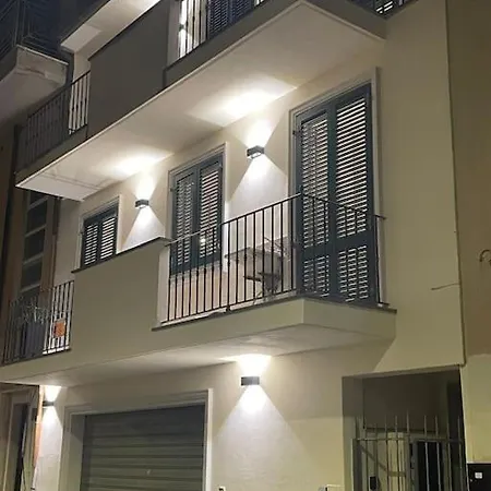 Il Porto Dei Sogni В'яреджо